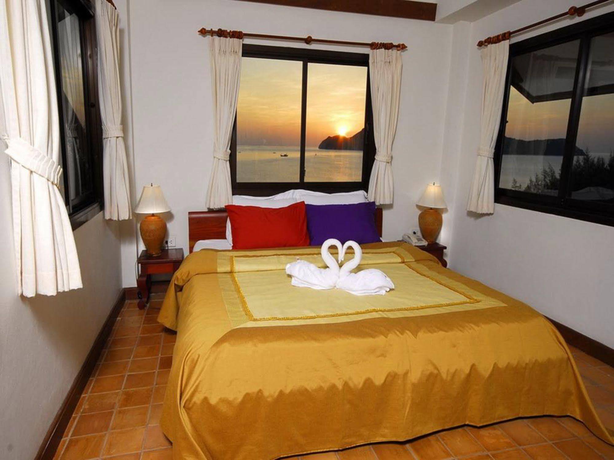 Anchana Resort & Spa Sam Roi Yot Exterior photo